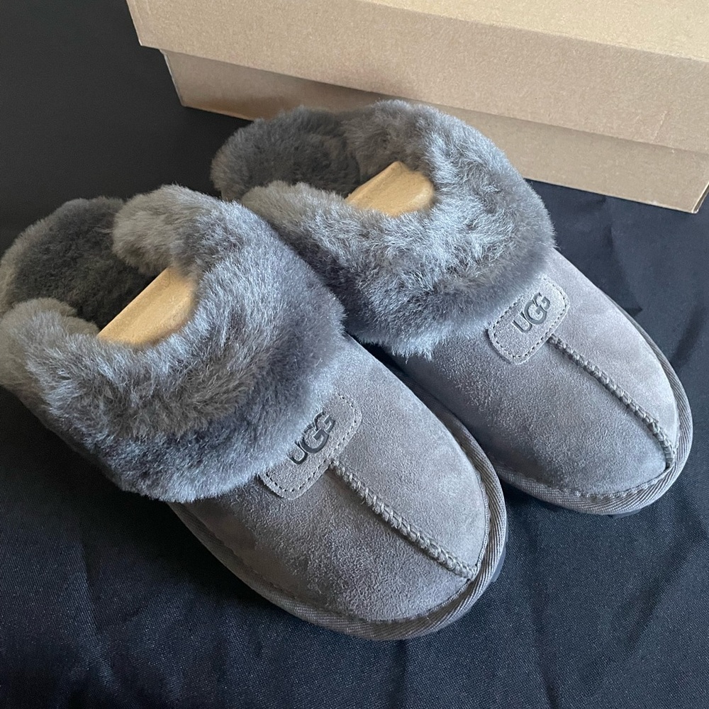 UGG W/ coquette